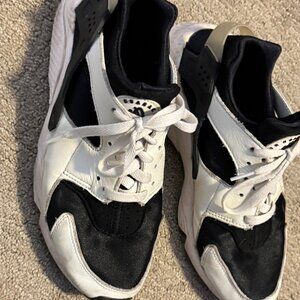 Nike Air Huarache 8.5